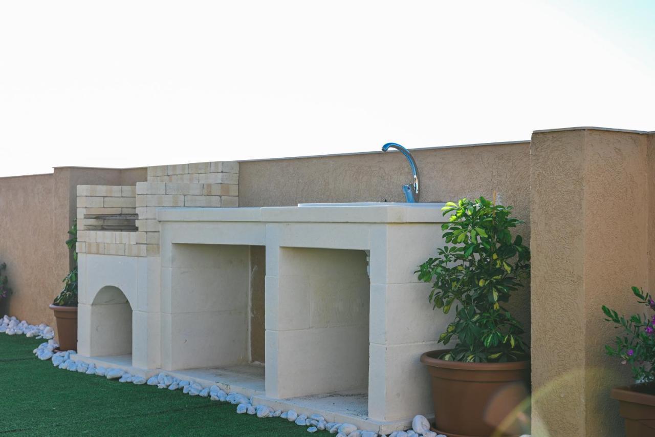 Anici Crt Penthouse 4 - With Private Rooftop Pool Victoria Exterior foto